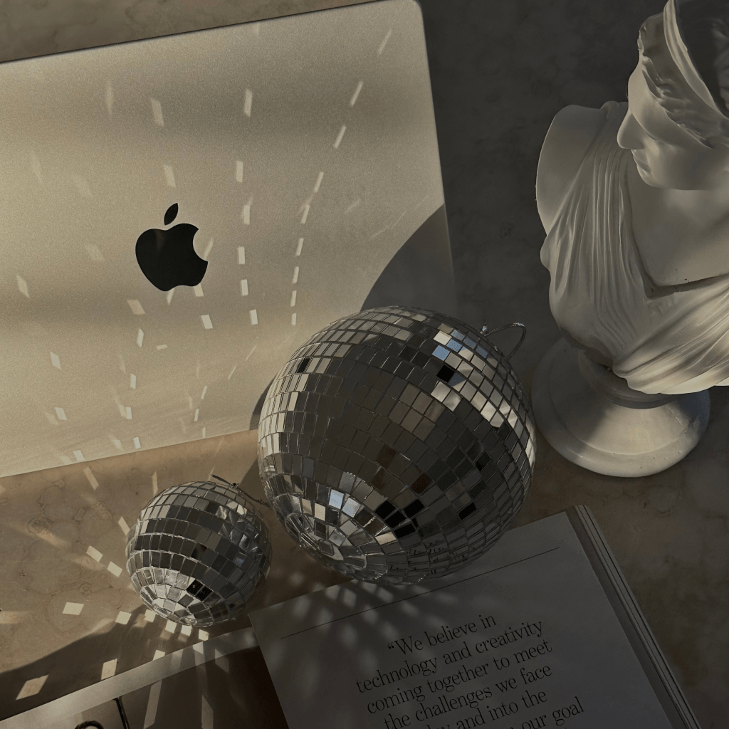 Social Media Secrets: Turning Followers into&nbsp;Clients